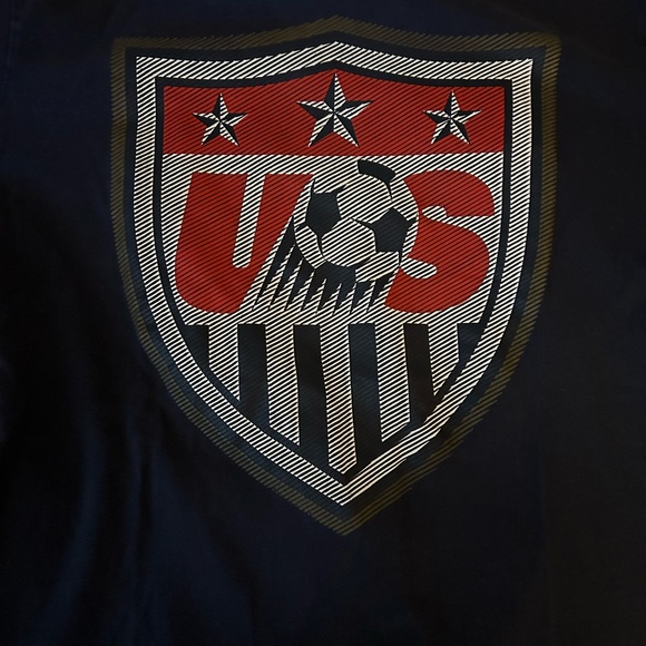 Nike 2010-2011 US Women’s National Soccer Team Crest TShirt - Size “Men’s” Large - Picture 2 of 6